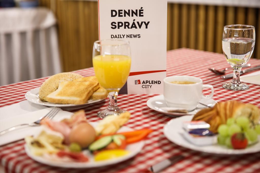 Aplend Hviezdoslavovo Namestie Bratislava