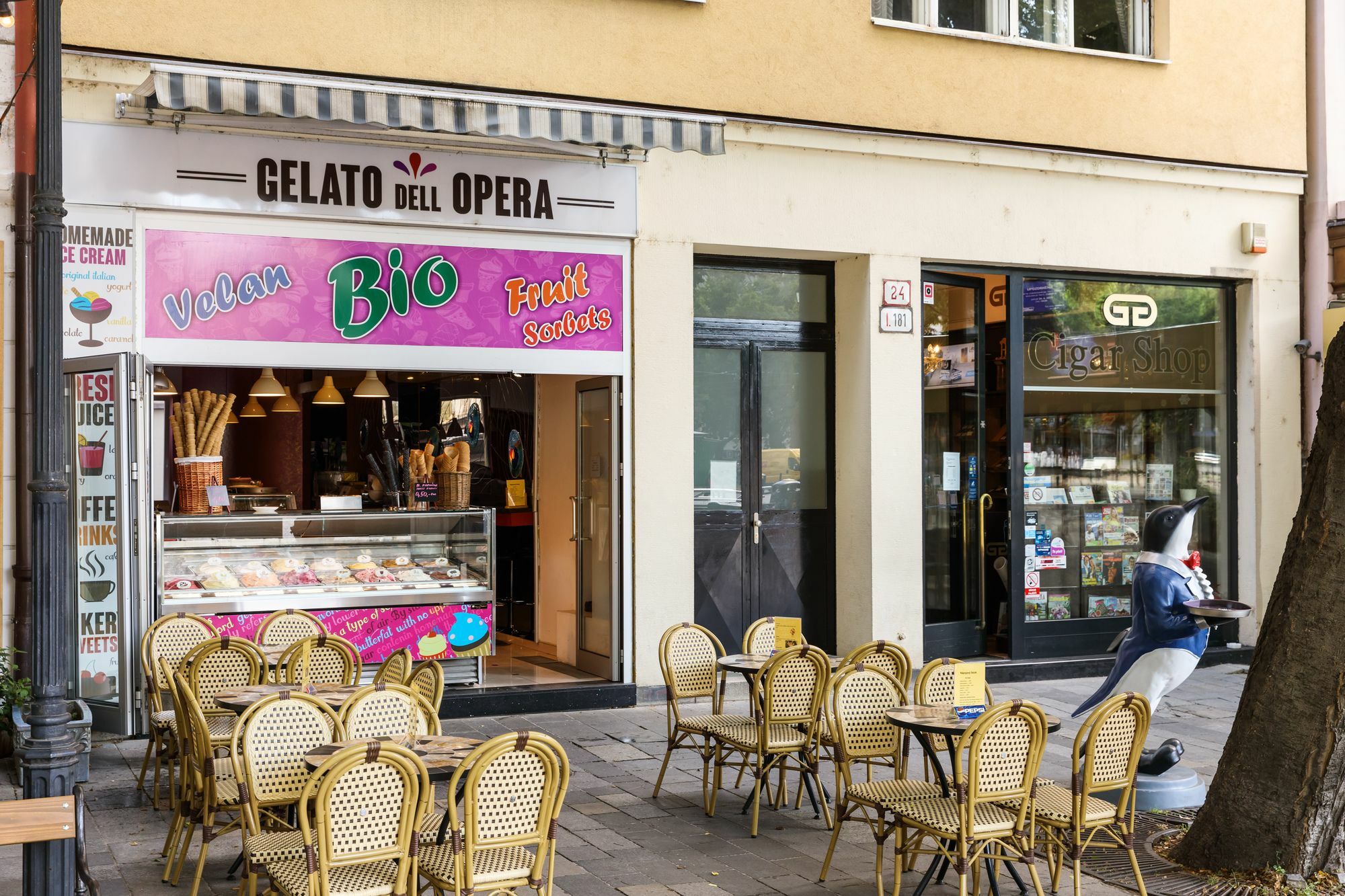 Aplend Hviezdoslavovo Namestie Bratislava
